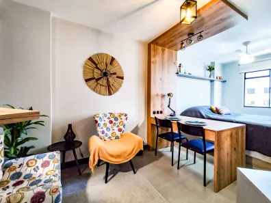 Apartamento com 1 Quarto para alugar, 17m² no Cristo Rei, Curitiba