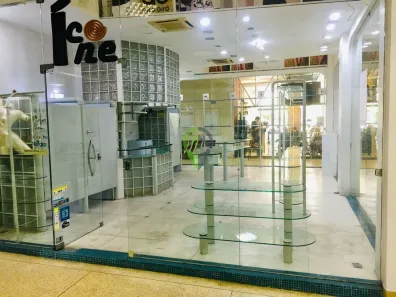 Sala Comercial para alugar, 70m² no Gonzaga, Santos