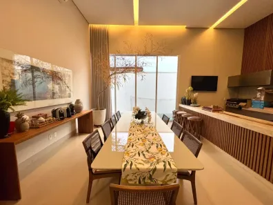 Casa de Condomínio com 3 Quartos à venda, 241m² no Jardim Sul, Uberlândia