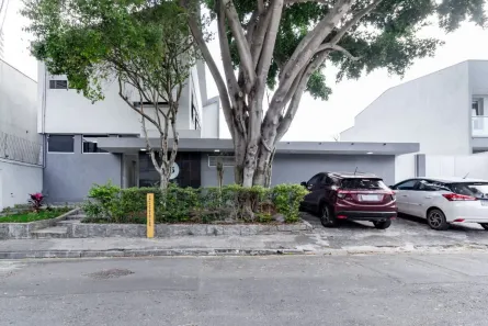 Ponto Comercial para alugar, 582m² no Jardim Hípico, São Paulo