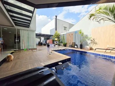 Casa com 4 Quartos à venda, 260m² no Jardim Belvedere, Volta Redonda