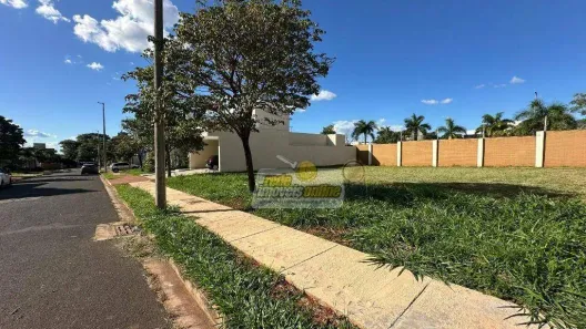 Lote/Terreno à venda, 300m² no Estância dos Ipês, Uberaba