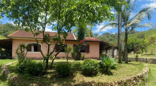 Fazenda/Sítio com 3 Quartos à venda, 400m² no Pau Arcado, Atibaia