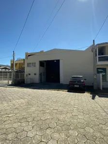 Galpão/Depósito/Armazém para alugar, 200m² no Tabuleiro dos Oliveiras, Itapema