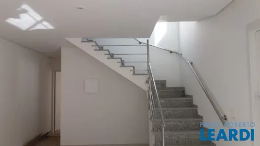 Sobrado com 3 Quartos à venda, 132m² no São Judas, São Paulo