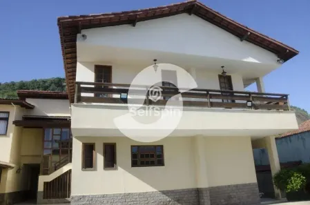 Casa com 8 Quartos para alugar, 804m² no Itaipu, Niterói