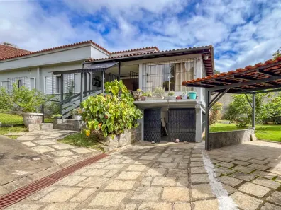 Casa com 3 Quartos à venda, 163m² no Golfe, Teresópolis