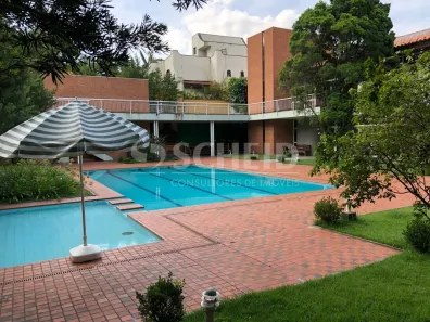 Casa com 6 Quartos para alugar, 1550m² no Vila Tramontano, São Paulo
