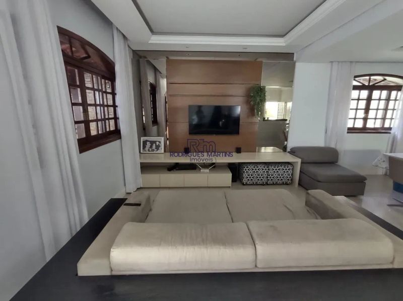 Casa com 3 quartos — Alto Caiçaras, Belo Horizonte