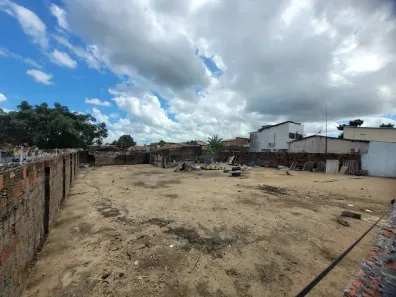 Lote/Terreno à venda, 750m² no Monte Castelo, Parnamirim