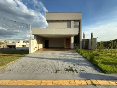 Casa de Condomínio com 3 Quartos à venda, 232m² no Jardins Capri, Senador Canedo