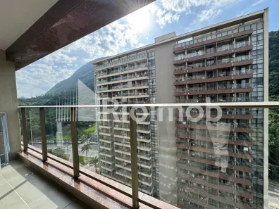Flat com 1 Quarto para alugar, 45m² no Camorim, Rio de Janeiro
