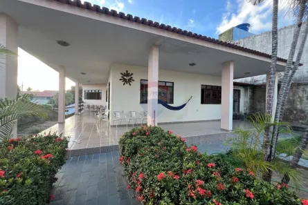 Casa com 4 Quartos à venda, 350m² no Barro Duro, Maceió