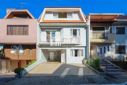 Casa de Condomínio com 4 Quartos à venda, 220m² no Xaxim, Curitiba