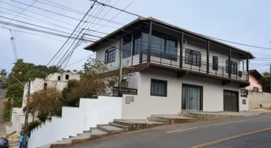 Casa com 3 Quartos à venda, 310m² no Vila Lenzi, Jaraguá do Sul