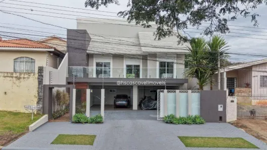 Sobrado com 4 Quartos à venda, 413m² no Centro, Cascavel