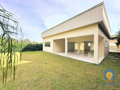 Casa de Condomínio com 3 Quartos para venda ou aluguel, 198m² no Chácara dos Junqueiras, Carapicuíba