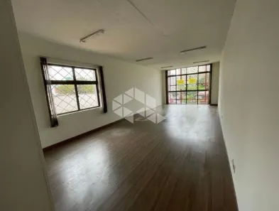 Sala Comercial à venda, 107m² no Passo da Areia, Porto Alegre