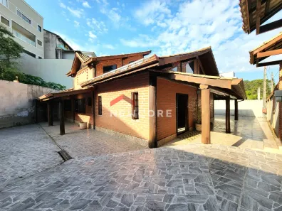 Casa de Condomínio com 3 Quartos à venda, 140m² no Barreiro, Mairiporã