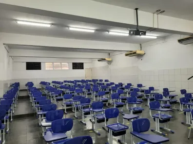 Prédio Comercial com 8 Quartos para alugar, 1000m² no Umarizal, Belém