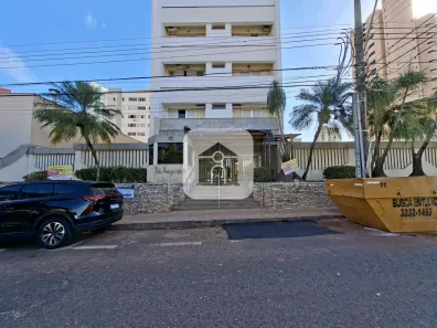 Apartamento com 3 Quartos para alugar, 175m² no Fundinho, Uberlândia