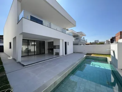 Sobrado com 4 Quartos à venda, 357m² no Quiririm, Taubaté