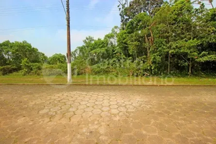 Lote/Terreno à venda, 1060m² no Boungaiville, Peruíbe