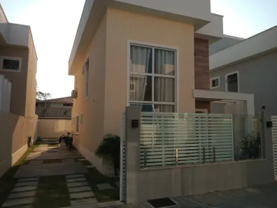 Casa de Condomínio com 3 Quartos à venda, 140m² no Extensão do Bosque, Rio das Ostras