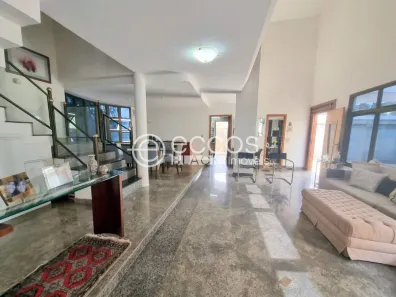 Casa com 4 Quartos à venda, 400m² no Morada da Colina, Uberlândia