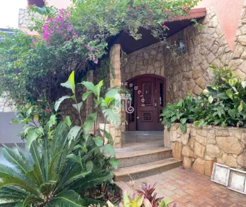 Sobrado com 4 Quartos à venda, 350m² no Jardim Santa Adelaide, Jundiaí