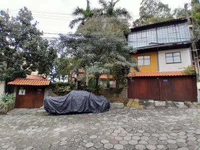 Casa com 3 Quartos à venda, 718m² no Gragoatá, Niterói