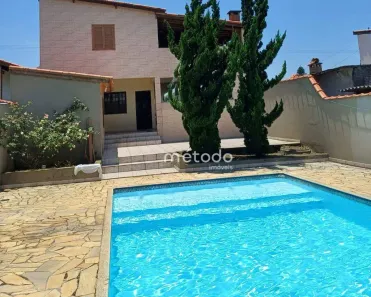 Casa com 5 Quartos à venda, 250m² no Parque Agrinco, Guararema