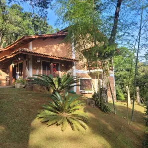 Sobrado com 4 Quartos à venda, 251m² no Monte Verde, Camanducaia