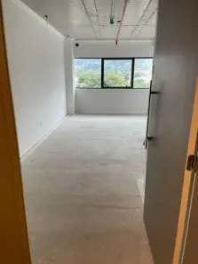 Sala Comercial à venda, 34m² no Teresópolis, Porto Alegre