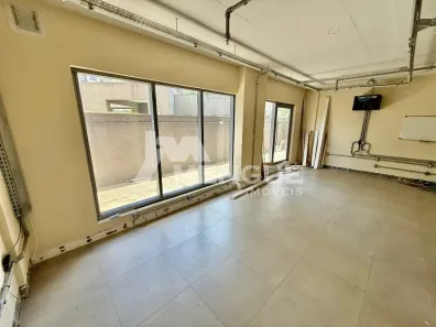 Sala Comercial à venda, 99m² no São Sebastião, Porto Alegre
