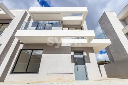 Casa de Condomínio com 3 Quartos à venda, 120m² no Uberaba, Curitiba