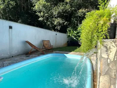 Sobrado com 3 Quartos à venda, 139m² no São Marcos, Joinville