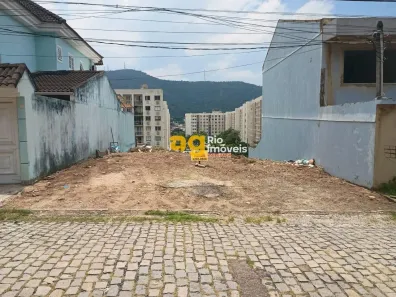 Lote/Terreno à venda, 244m² no Taquara, Rio de Janeiro