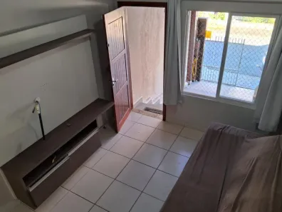 Casa com 2 Quartos para alugar, 56m² no Costa e Silva, Joinville