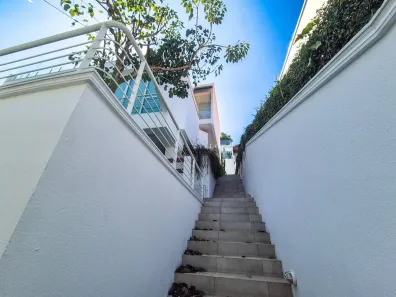 Casa com 7 Quartos para alugar, 358m² no Pacaembu, São Paulo