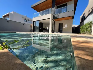 Casa de Condomínio com 4 Quartos à venda, 285m² no Gávea, Uberlândia