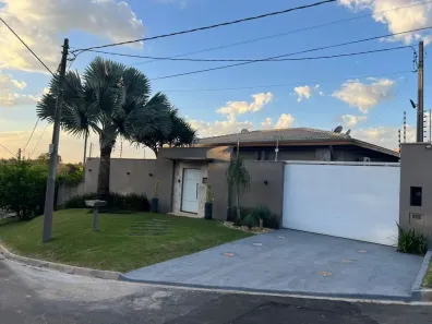 Casa com 3 Quartos à venda, 376m² no Parque Residencial Tancredi, Americana
