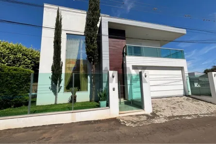 Casa com 3 Quartos à venda, 251m² no Sarandi, Sarandi