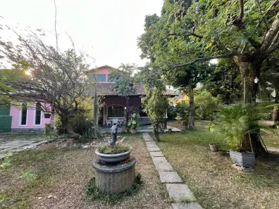 Casa com 5 Quartos à venda, 250m² no Piratininga, Niterói