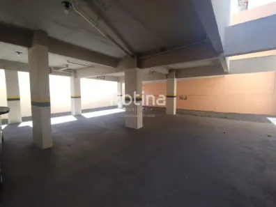 Apartamento com 2 Quartos para alugar, 55m² no Santa Mônica, Uberlândia