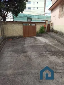 Casa com 3 Quartos à venda, 431m² no Floresta, Belo Horizonte