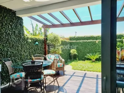 Sobrado com 4 Quartos à venda, 154m² no Mário Quintana, Porto Alegre