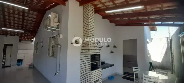 Casa com 2 Quartos à venda, 120m² no Jardim Canaã, Uberlândia