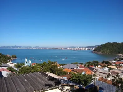 Lote/Terreno à venda, 300m² no Gravatá, Penha