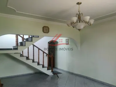 Sobrado com 3 Quartos para alugar, 203m² no Parque São Vicente, Mauá